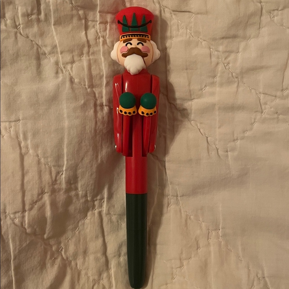 Nutcracker boxing Pen